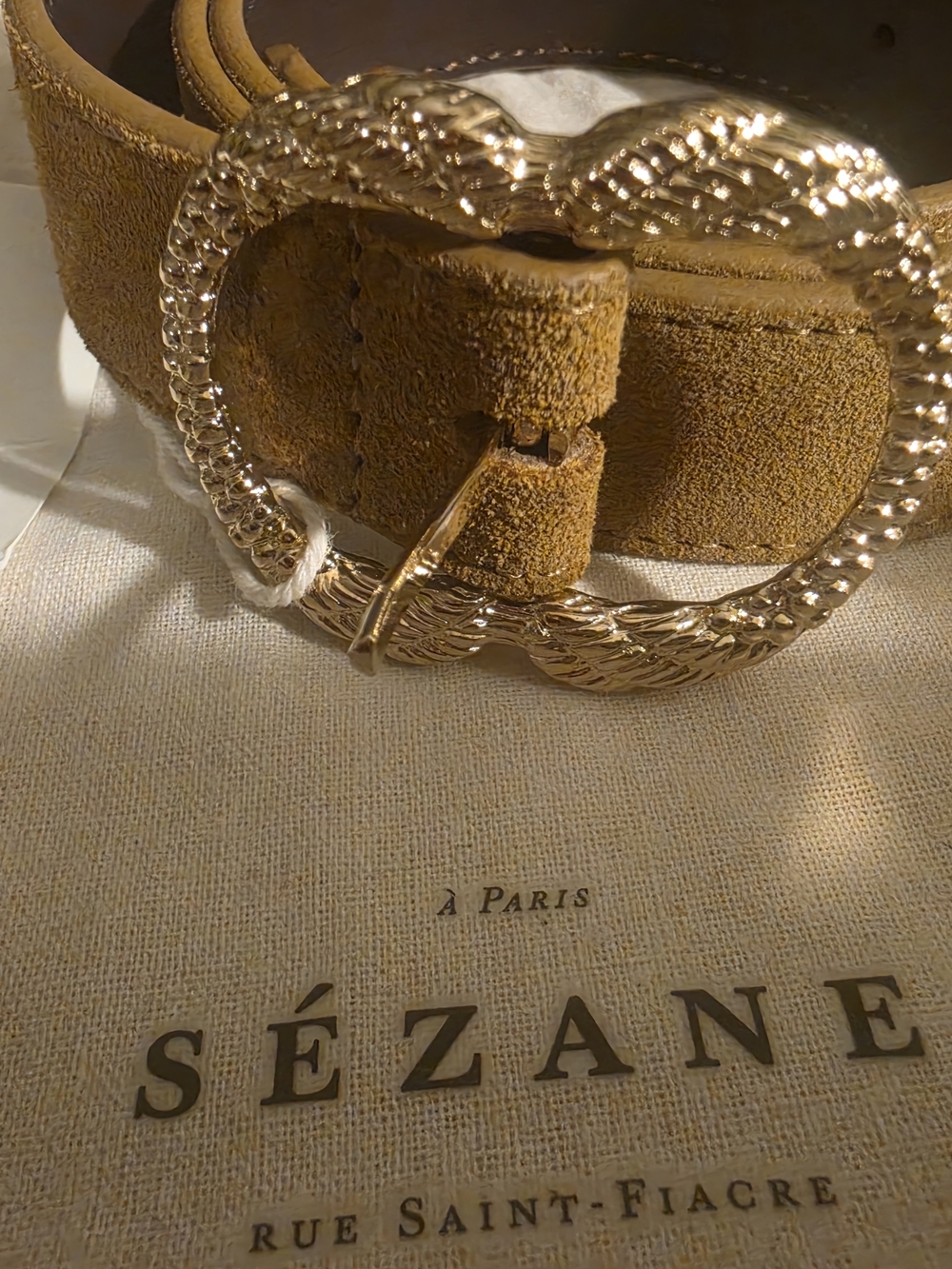 Sézane Mustard Suede Belt with Gold Twisted Heart Buckle - Picture 2 of 6